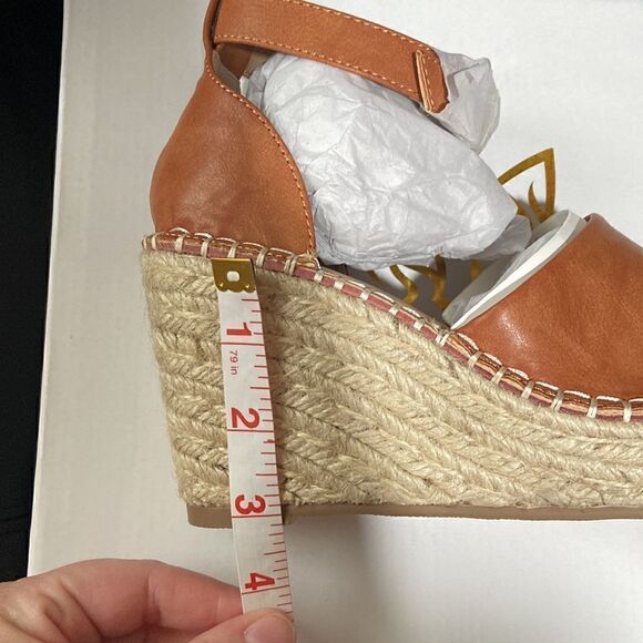 68. Beautiful Brown/Tan Faux Leather Wedges with Beige Rope detail on the Wedge - Picture 5 of 5